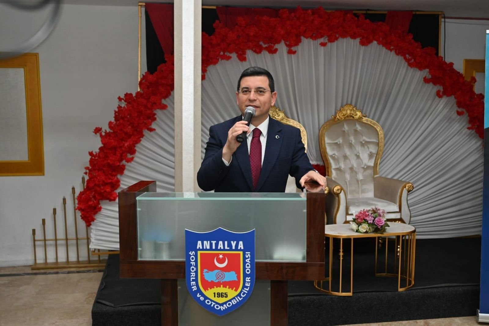 Şoför esnafına trafik ve toplu ulaşım projelerinin detaylarını anlatan Cumhur