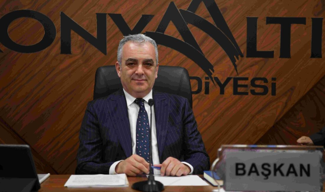 Antalya Konyaaltı Belediye Başkanı CHP’li Semih Esen, siyasetin çok büyük