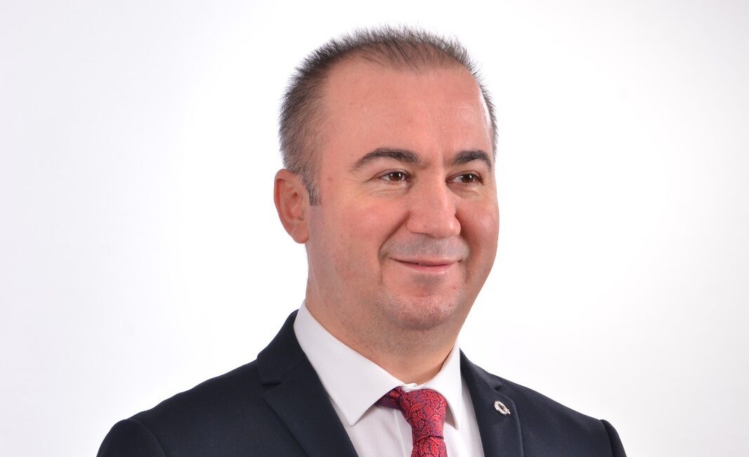 AK Parti Afyonkarahisar Belediye Başkan Adayı Hüseyin Ceylan Uluçay, gerçekleştireceği