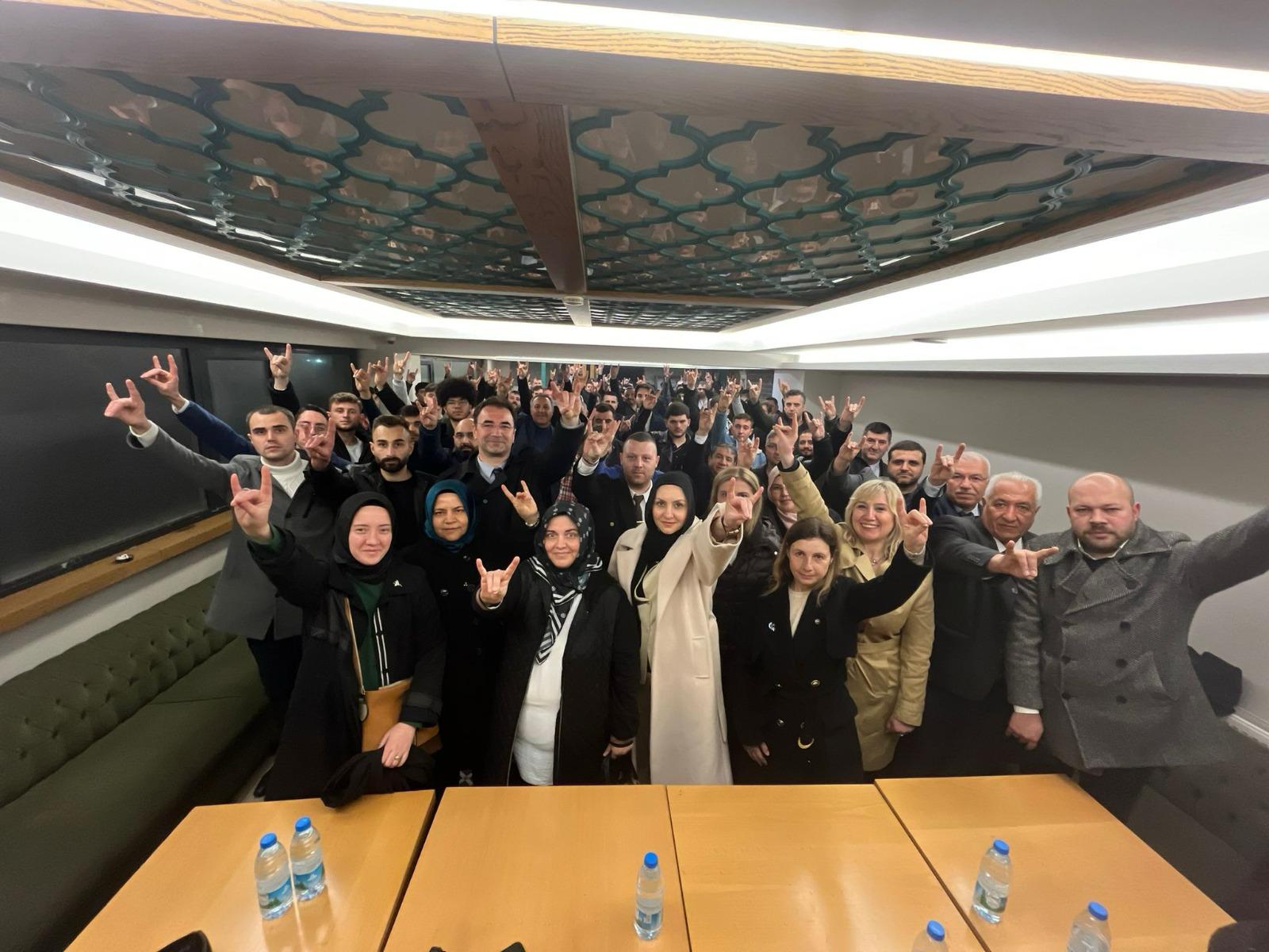 MHP Afyonkarahisar Belediye Başkan Adayı Sezer Küçükkurt, ayağı yere basmayan,