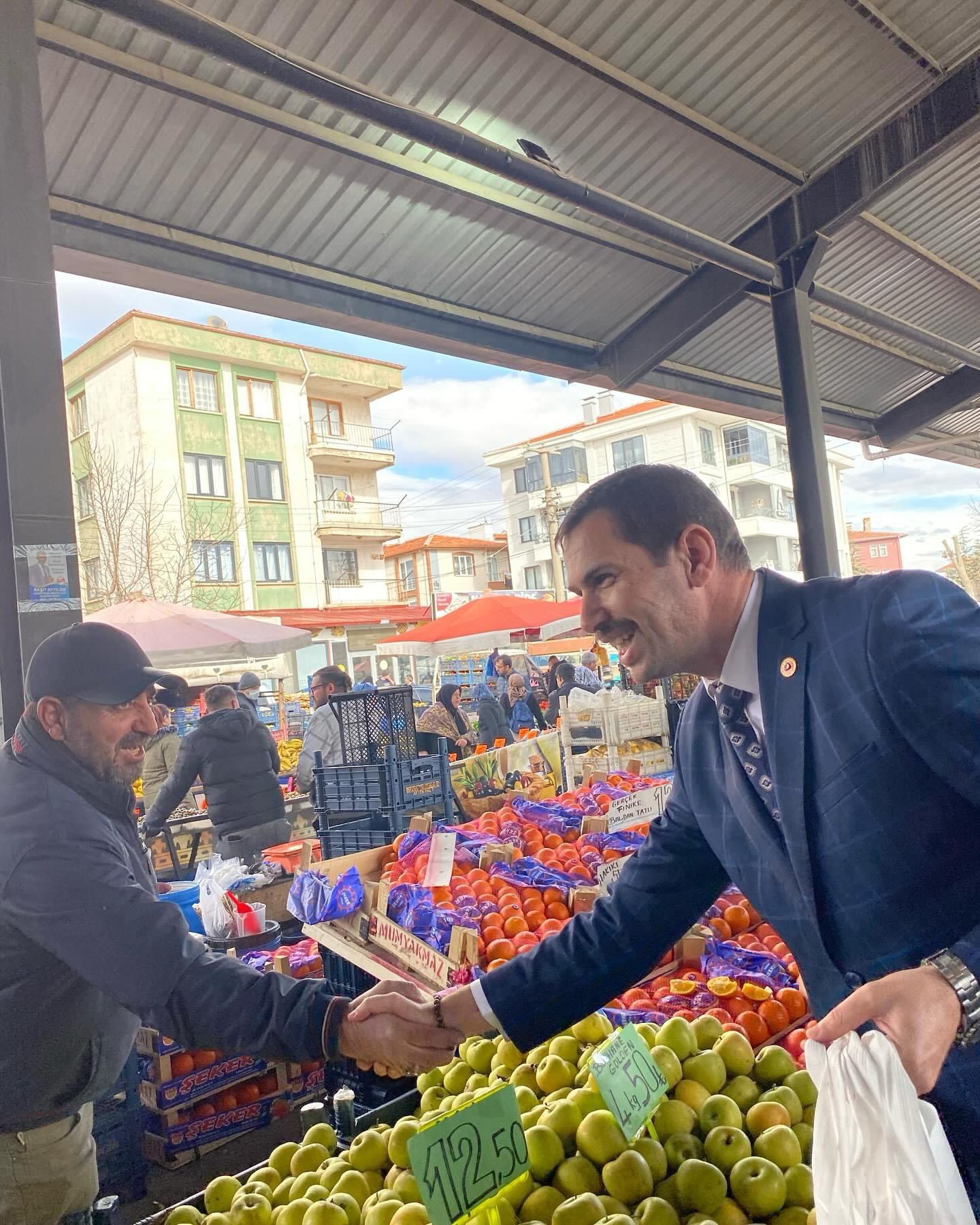 İYİ Parti Adayı Alper Yağcı’dan Halka Dokunan Seçim Vaatleri İYİ