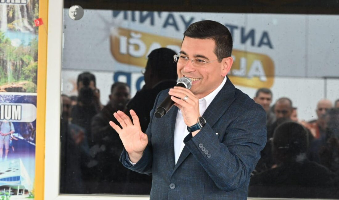 Cumhur İttifakı’nın Antalya Büyükşehir Belediye Başkan adayı Hakan Tütüncü, seçim