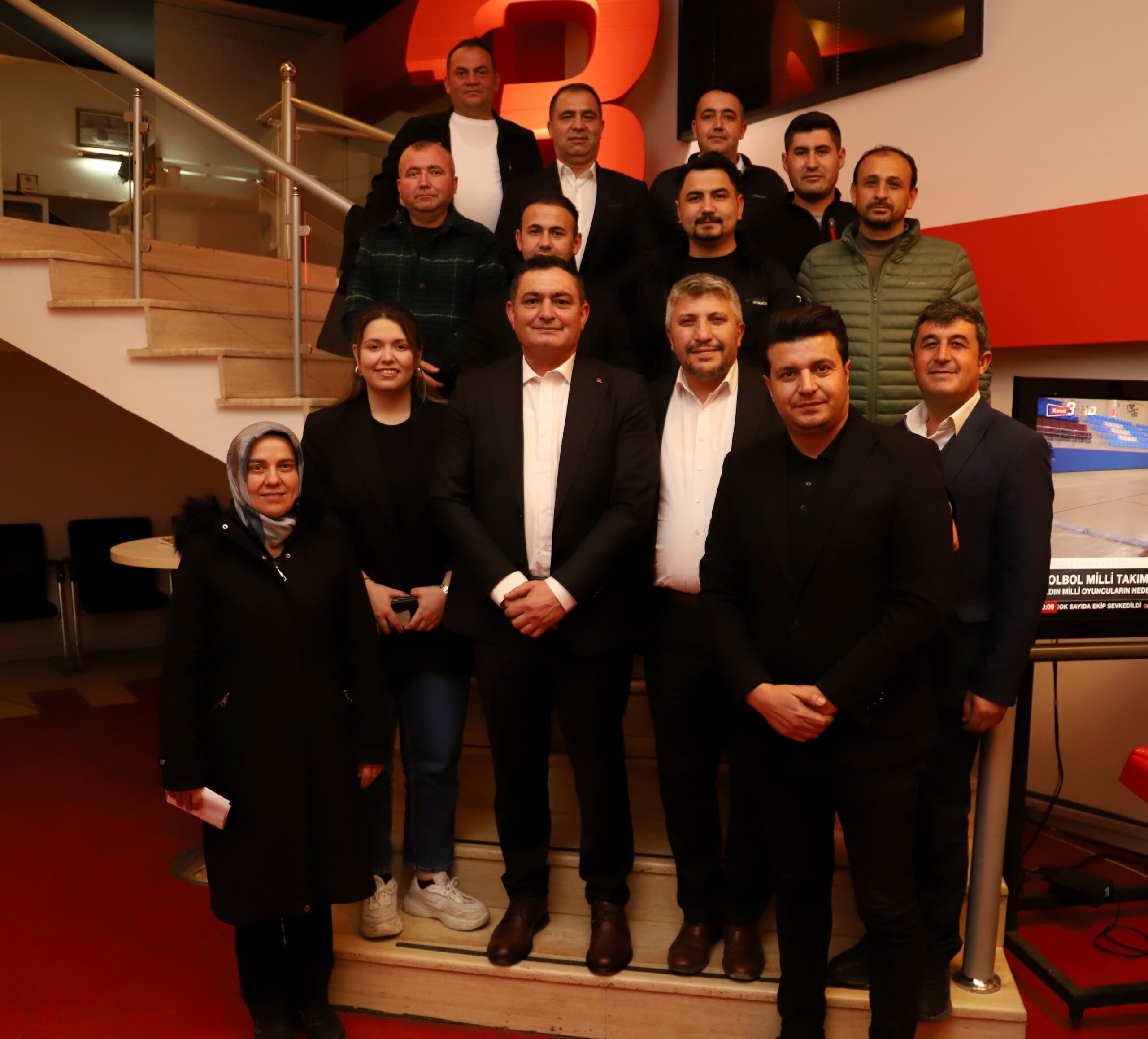 Yerel seçimlere az bir zaman kala Kanal 3’te yayınlanan Adaylar