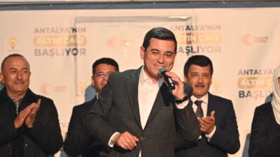 Cumhur İttifakı’nın Antalya Büyükşehir Belediye Başkan adayı Hakan Tütüncü, seçim