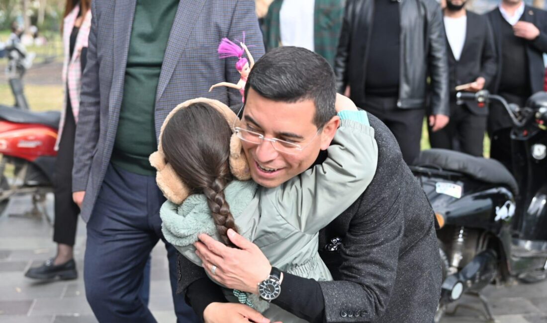 Cumhur İttifakı’nın Antalya Büyükşehir Belediye Başkan adayı Hakan Tütüncü, Konyaaltı