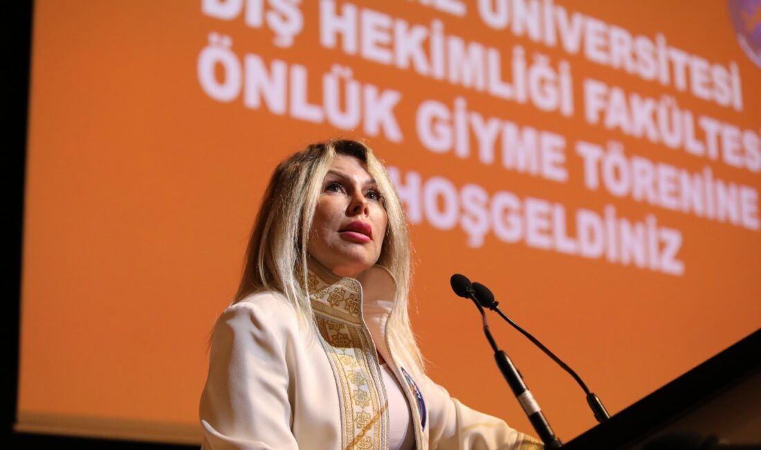Akdeniz Üniversitesi Diş Hekimliği Fakültesi’nden 110 öğrenci beyaz önlüklerini törenle