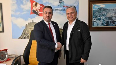 Antalya Muratpaşa Belediye Başkanı Ümit Uysal, belediyenin Ermenek Mahallesi’nde düzenlediği