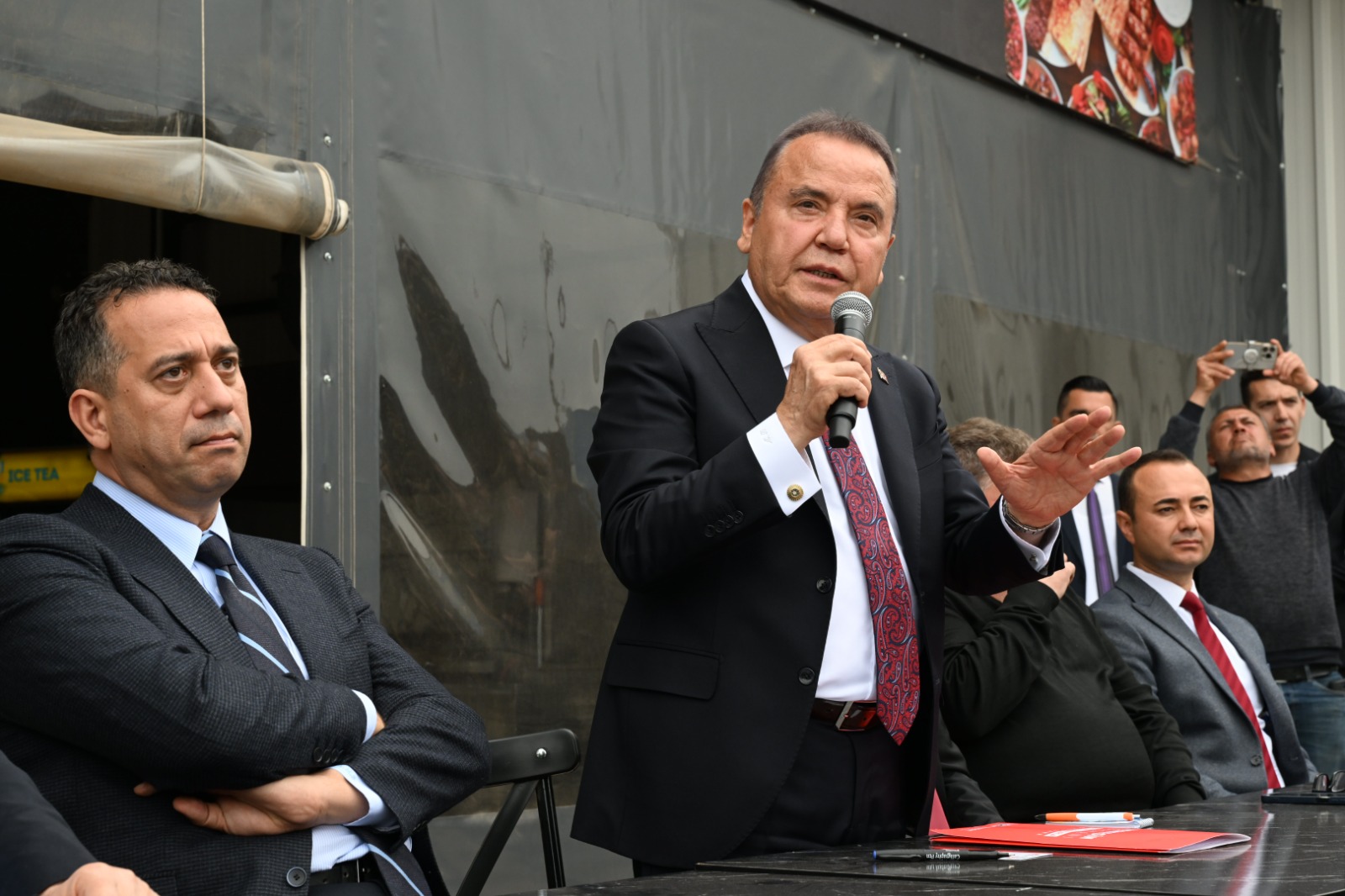Antalya Büyükşehir Belediye Başkanı ve Başkan Adayı Muhittin Böcek, Döşemealtı