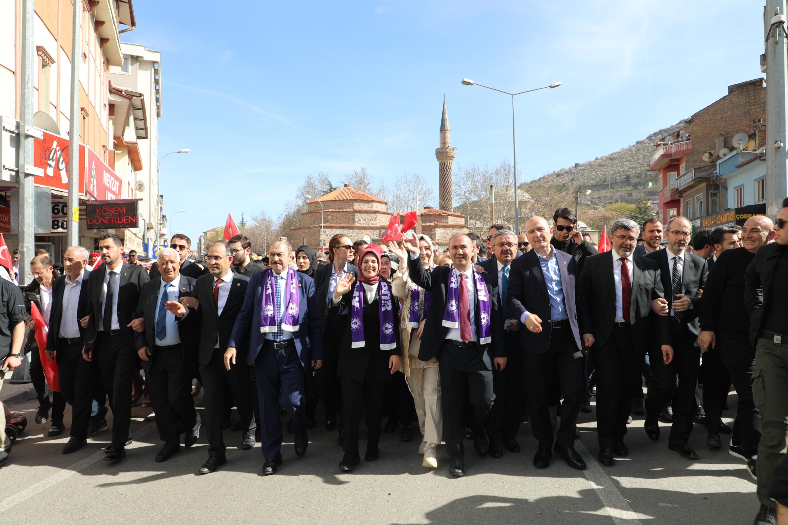 AK Parti’nin her seçim geleneksel hale geçen seçim öncesi sevgi