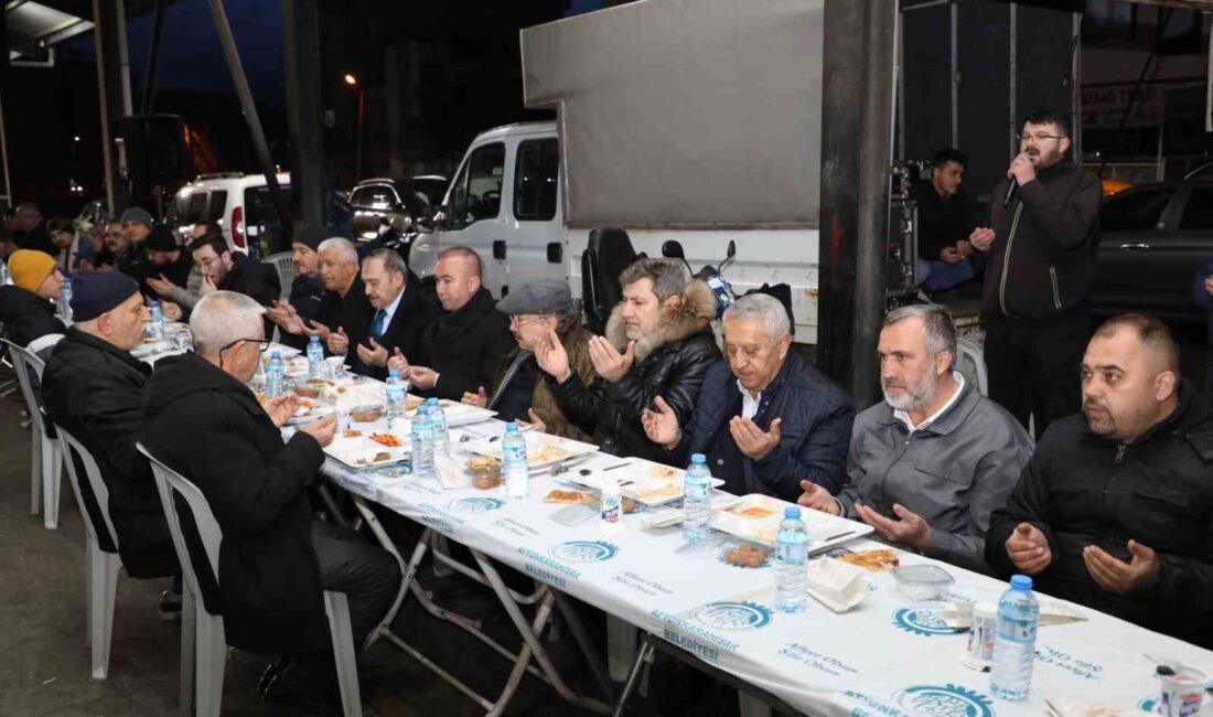 Afyonkarahisar Belediye Başkanı Mehmet Zeybek, Afyonkarahisar Belediyesi tarafından geleneksel olarak