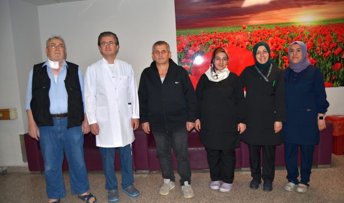 Afyonkarahisar Devlet Hastanesi’nde kapalı by-pass ameliyatları yapmaya başlayan Opr. Dr.