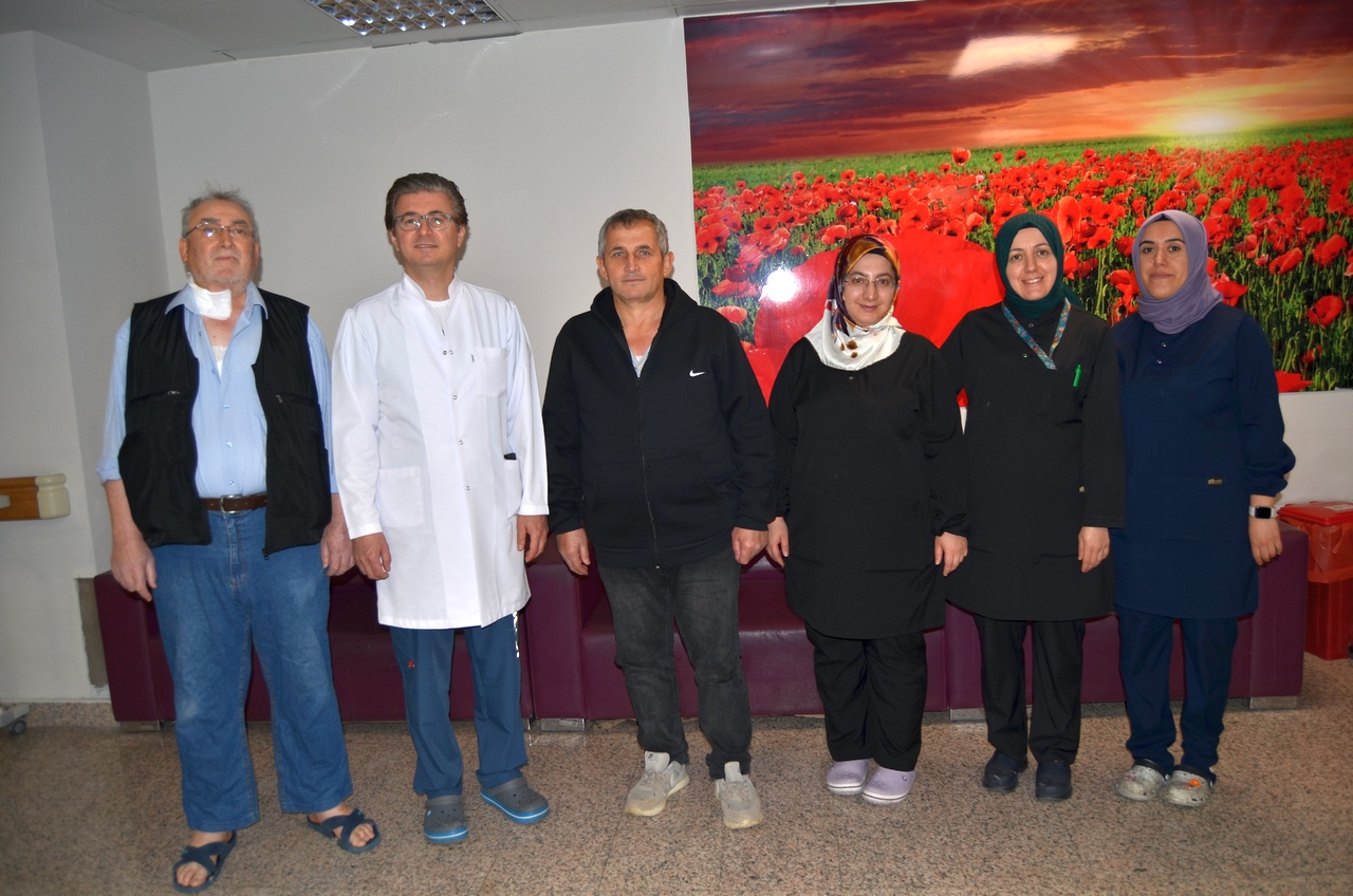 Afyonkarahisar Devlet Hastanesi’nde kapalı by-pass ameliyatları yapmaya başlayan Opr. Dr.