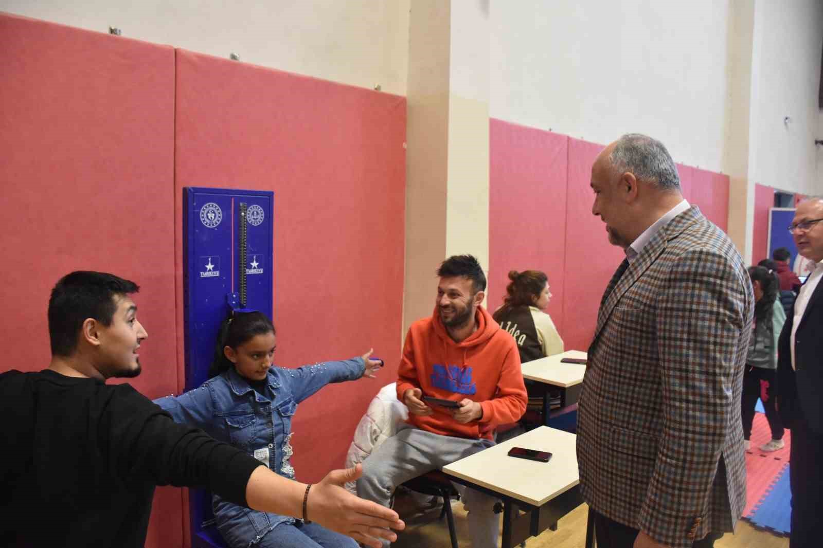 Afyonkarahisar Valiliği’nin himayelerinde yürütülen Türkiye Sportif Yetenek Taraması ve Spora