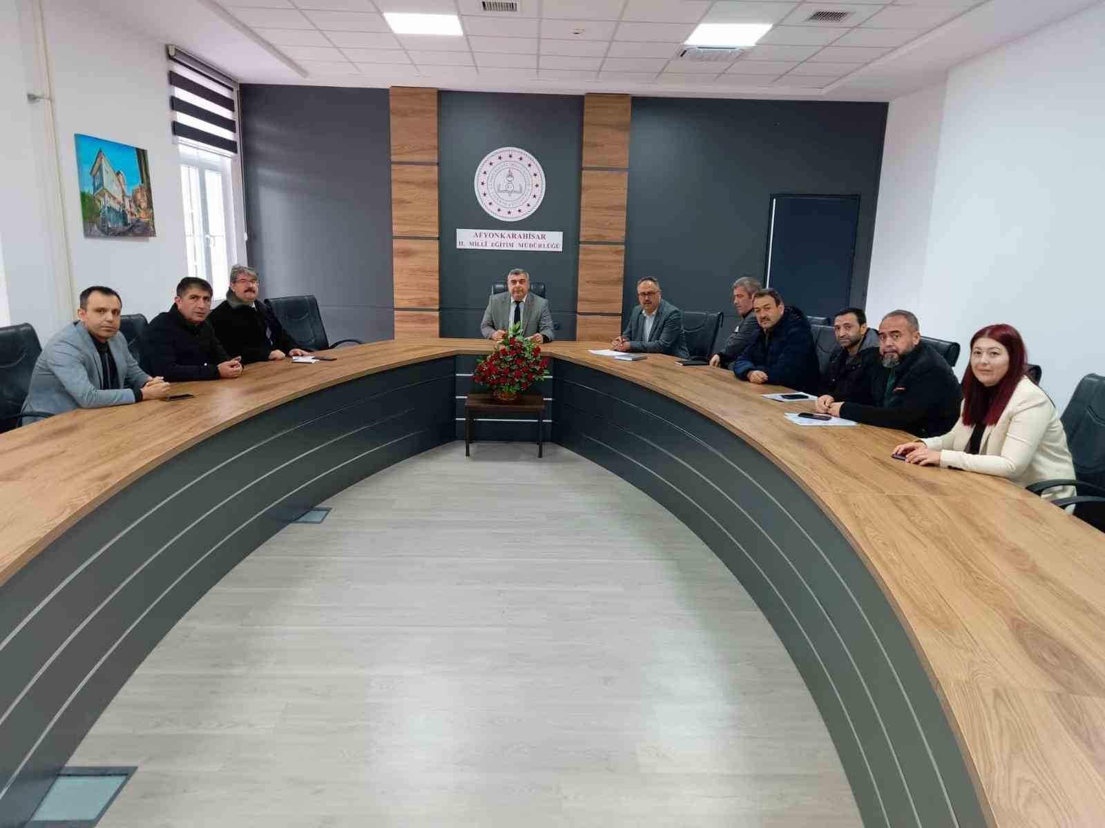 Afyonkarahisar İl Milli Eğitim Müdürü Miraç Sünnetci, ilkokul, ortaokul ve