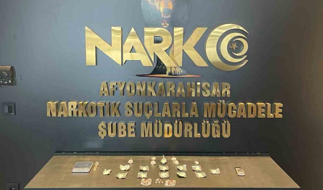 Afyonkarahisar’da torbacı diye tabir edilen uyuşturucu satıcılarına yönelik yapılan denetimde