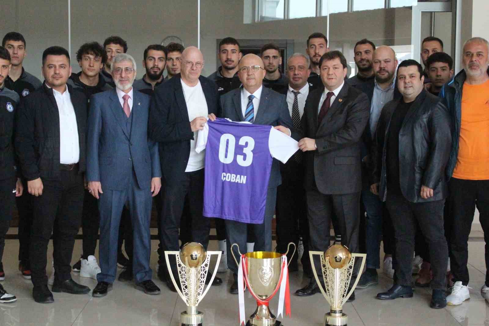 TFF 2. Lig Beyaz Grup’ta yer alan Afyonspor kulübü, görev