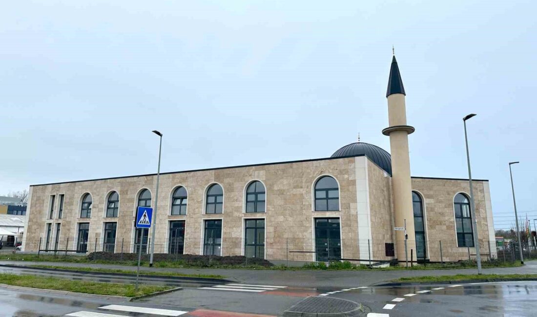 Almanya’nın Köln kenti yakınlarında bulunan Brühl kentinde Ramazan ayının ilk