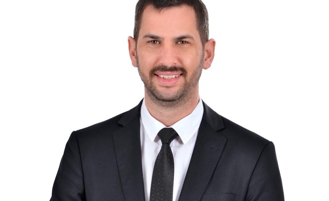 İYİ Parti Afyonkarahisar Belediye Başkan adayı Alper Yağcı, basketbol ve