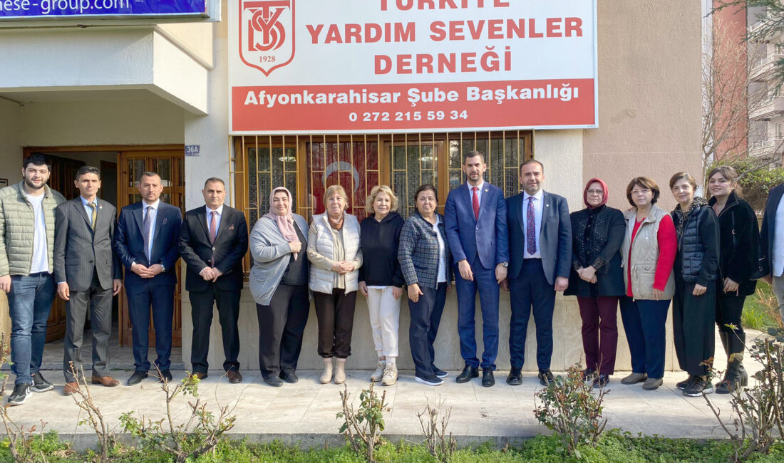 İYİ Parti Afyonkarahisar Belediye Başkan adayı Alper Yağcı, Türkiye Yardım