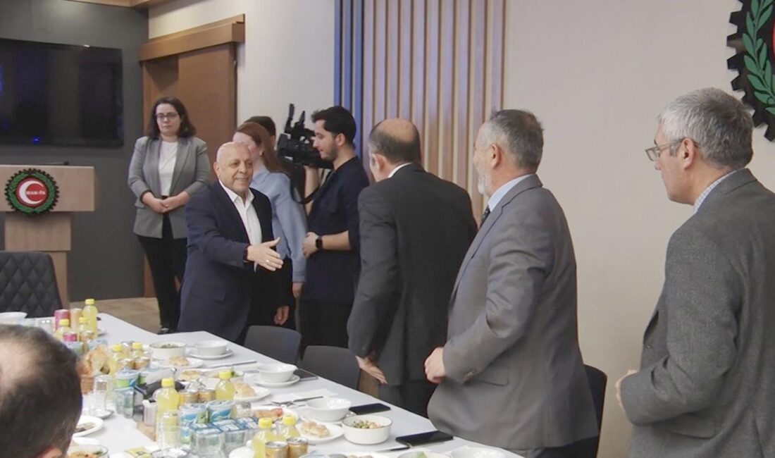 Hak İşçi Sendikaları Konfederasyonu (HAK-İŞ) Genel Başkanı Mahmut Arslan, “Eğer