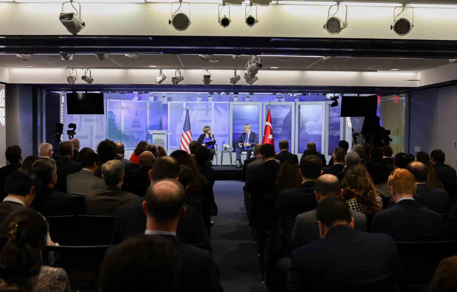 Dışişleri Bakanı Hakan Fidan, Washington’daki düşünce kuruluşlarından Atlantik Konseyi’ne konuk