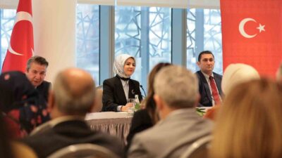 ABD’de Türk vatandaşları ile bir araya gelen Aile ve Sosyal