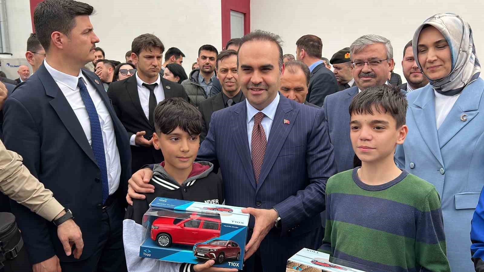 Sanayi ve Teknoloji Bakanı Fatih Kacır ile Astronot Alper Gezeravcı