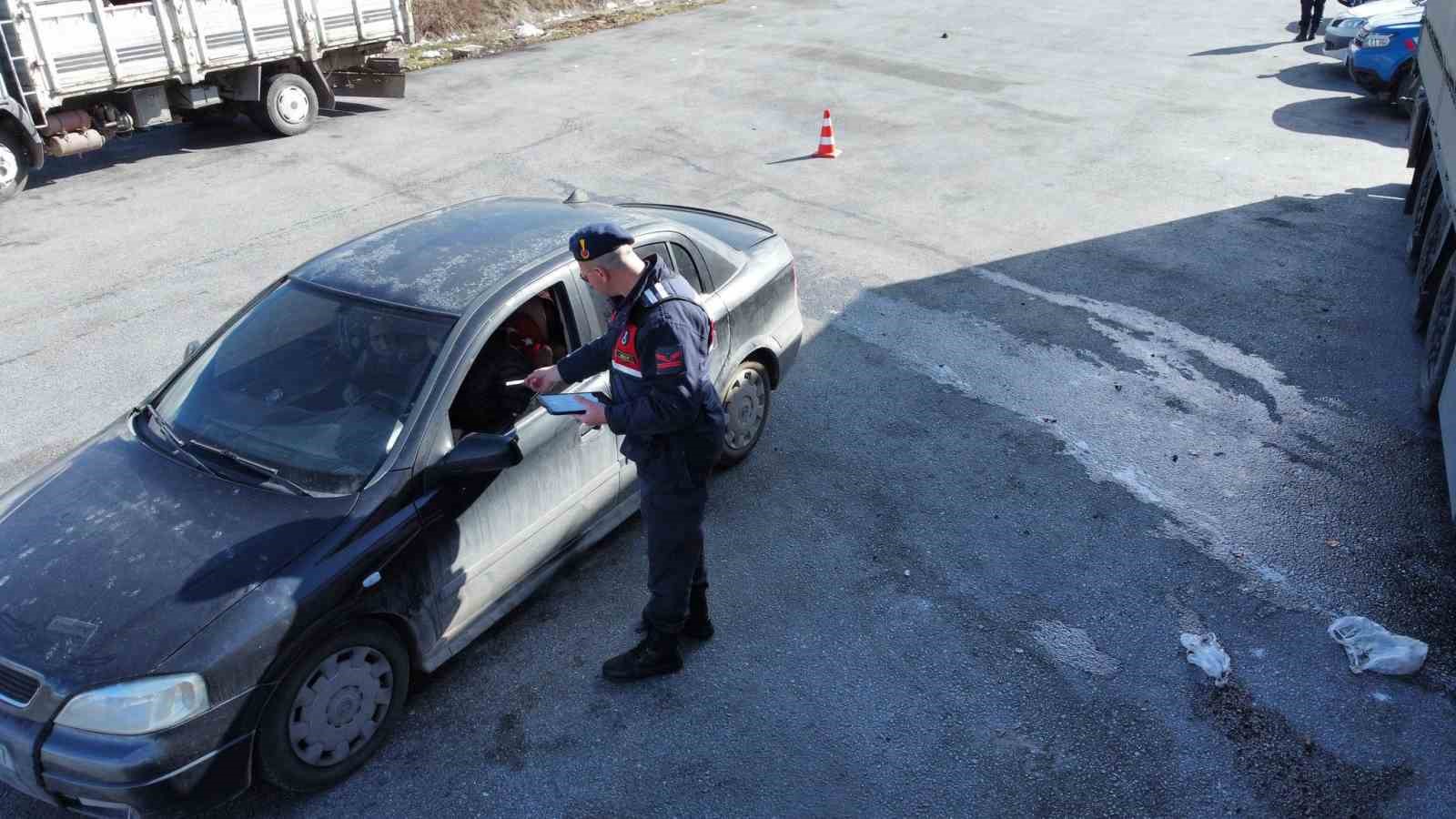 Afyonkarahisar’ın Bolvadin ilçesinde Ramazan ayının ilk gününde jandarma ekipleri tarafından