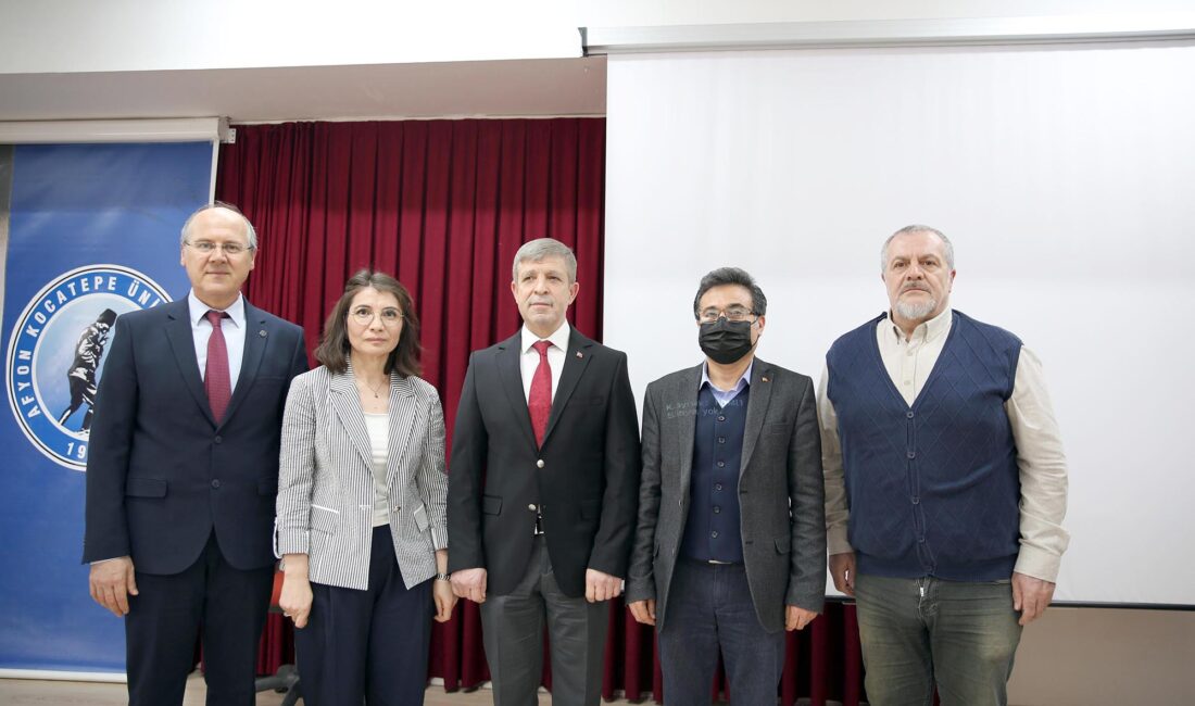 AKÜ’de düzenlenen 18 Mart Çanakkale Zaferi’nin Anlam ve Önemi Panelinde