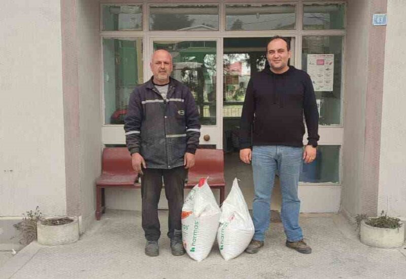 Afyonkarahisar Dazkırı İlçe Tarım ve Orman Müdürlüğü tarafından çiftçilere yüzde