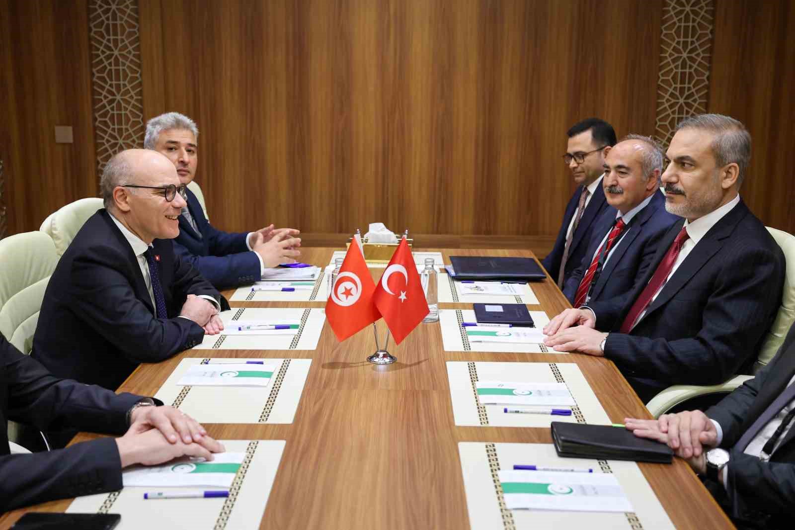 Dışişleri Bakanı Hakan Fidan, Suudi Arabistan’da Tunus Dışişleri, Göç ve