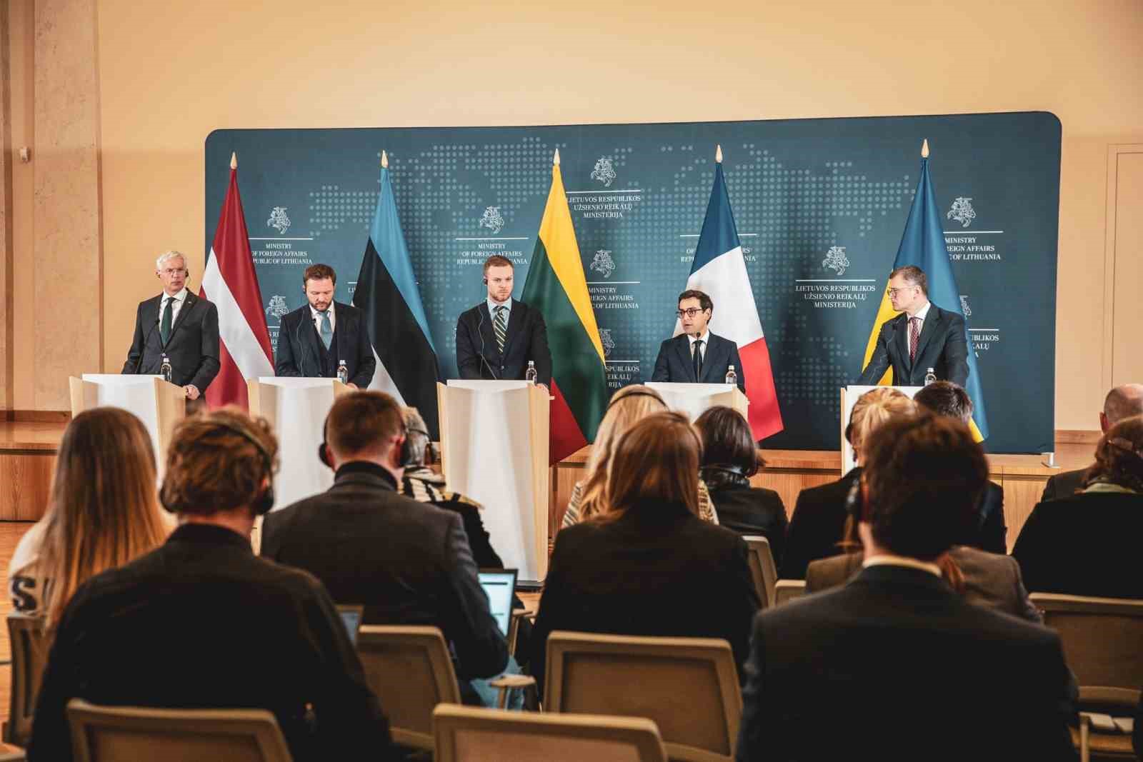 Fransa, Ukrayna ve Baltık devletlerinin dışişleri bakanları, Litvanya’nın başkenti Vilnius’ta