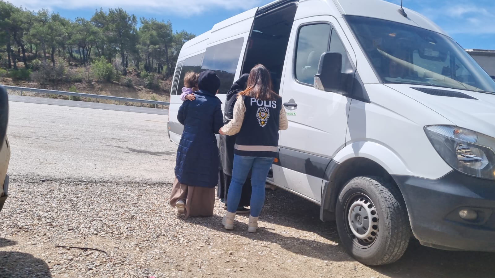 Afyonkarahisar’da bir haftada yasa dışı yollarla yurda giren 9 düzensiz