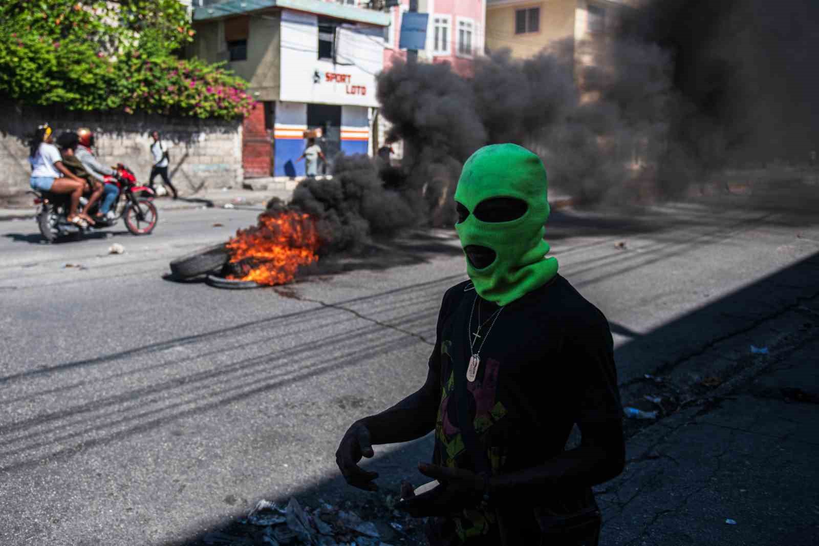 Orta Amerika ülkesi Haiti’de Başbakan Ariel Henry’nin istifasını isteyen çetelerin