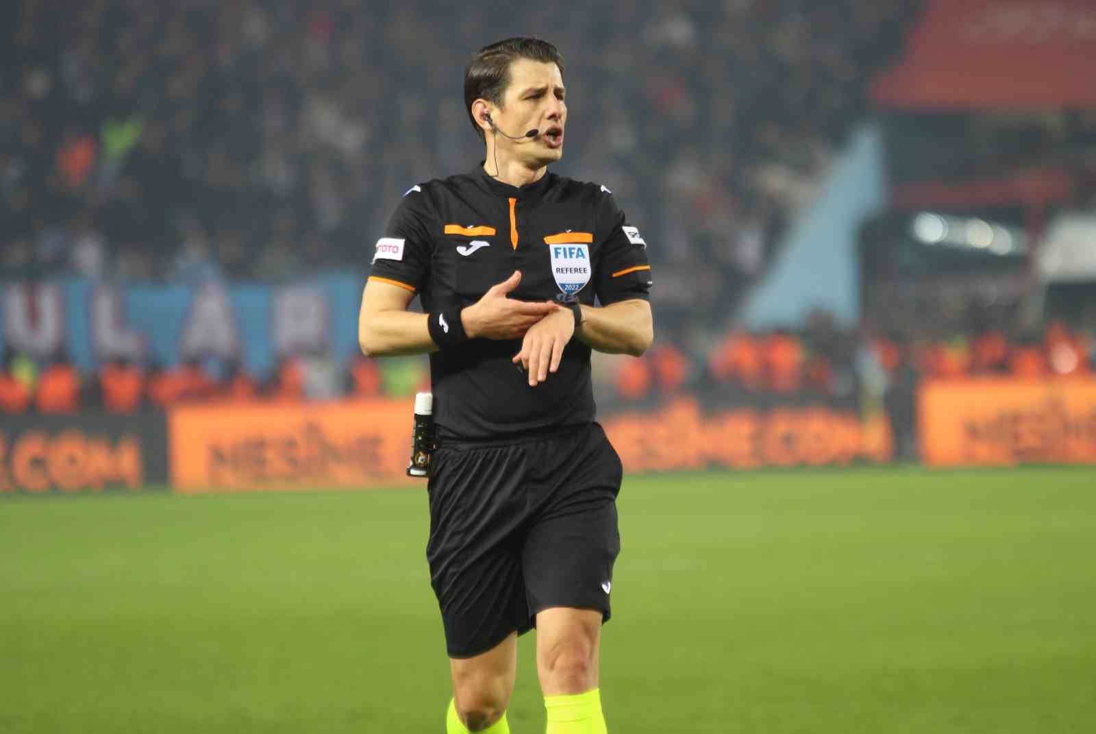 FIFA kokartlı hakem Halil Umut Meler, kariyerinde 3. kez Trabzonspor-Fenerbahçe