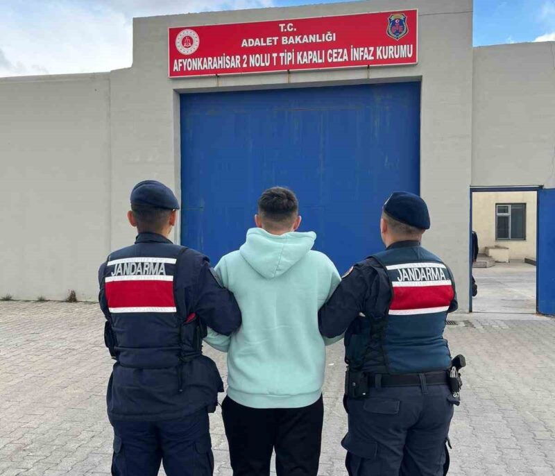Afyonkarahisar’da jandarma tarafından gerçekleştirilen operasyonda hırsızlık suçundan 5 yıl hapis