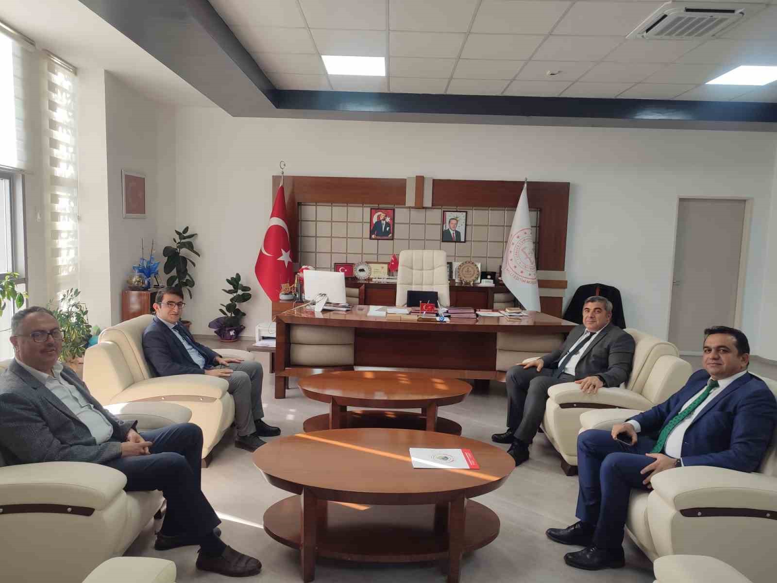 Afyonkarahisar’ın Hocalar ilçe Kaymakam Vekili Hakan Kara, İl Milli Eğitim