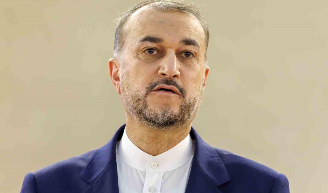 Suudi Arabistan’ın Cidde kentinde düzenlenen İslam İşbirliği Teşkilatı toplantısında konuşan