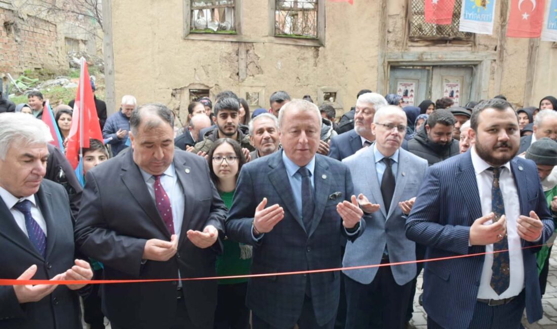İYİ Parti Sandıklı Seçim Koordinasyon Merkezi’nin açılışında konuşan İYİ Parti