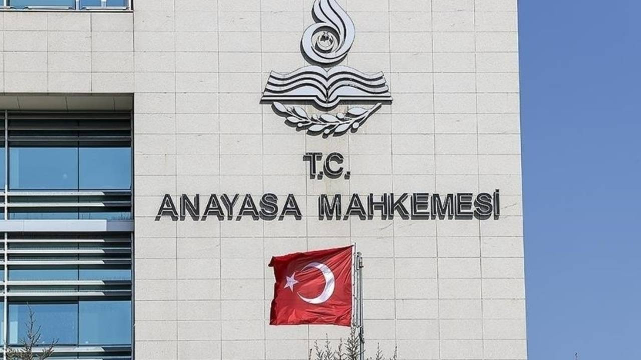 Anayasa Mahkemesi (AYM) Başkanlığına Kadir Özkaya seçildi. Yüksek yargıda seçim maratonun ilk