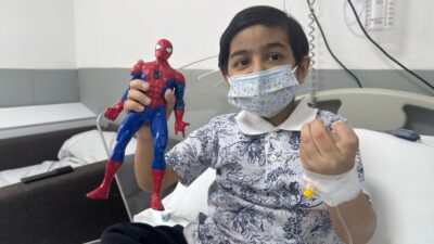 İZMİR (AA) – TEZCAN EKİZLER – İzmir'de, henüz 7 aylıkken