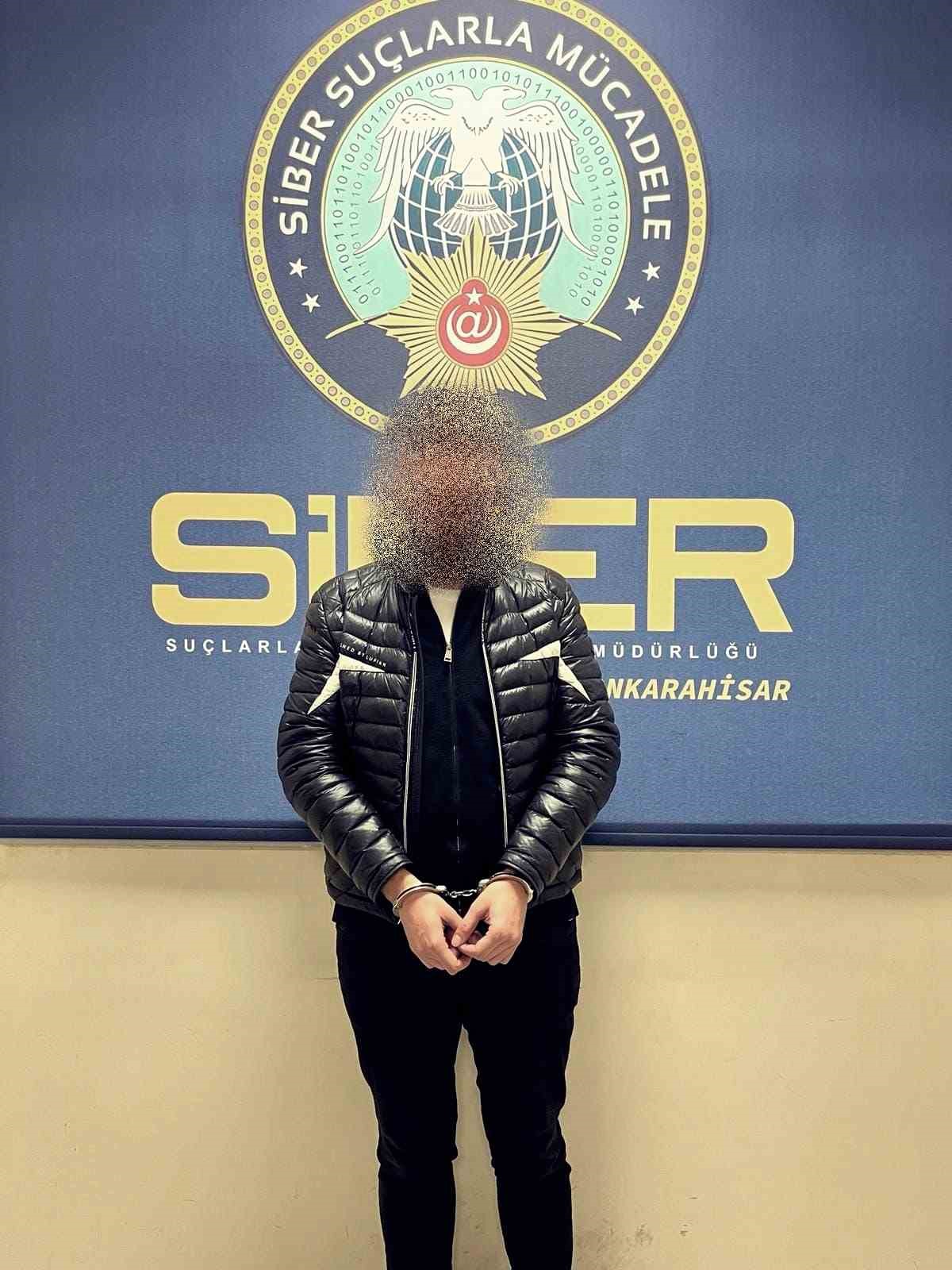 Afyonkarahisar’da üniversite öğrencisi arkadaşının cep telefonundaki mobil uygulamayı kullanarak kredi