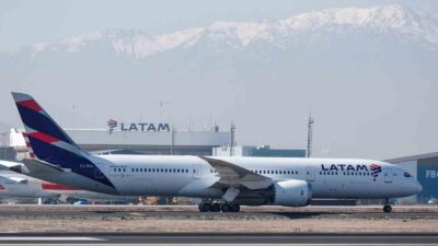 LATAM HAVAYOLLARI'NA AİT UÇAKTAKİ TEKNİK SORUN NEDENİYLE 50 KİŞİ YARALANDI