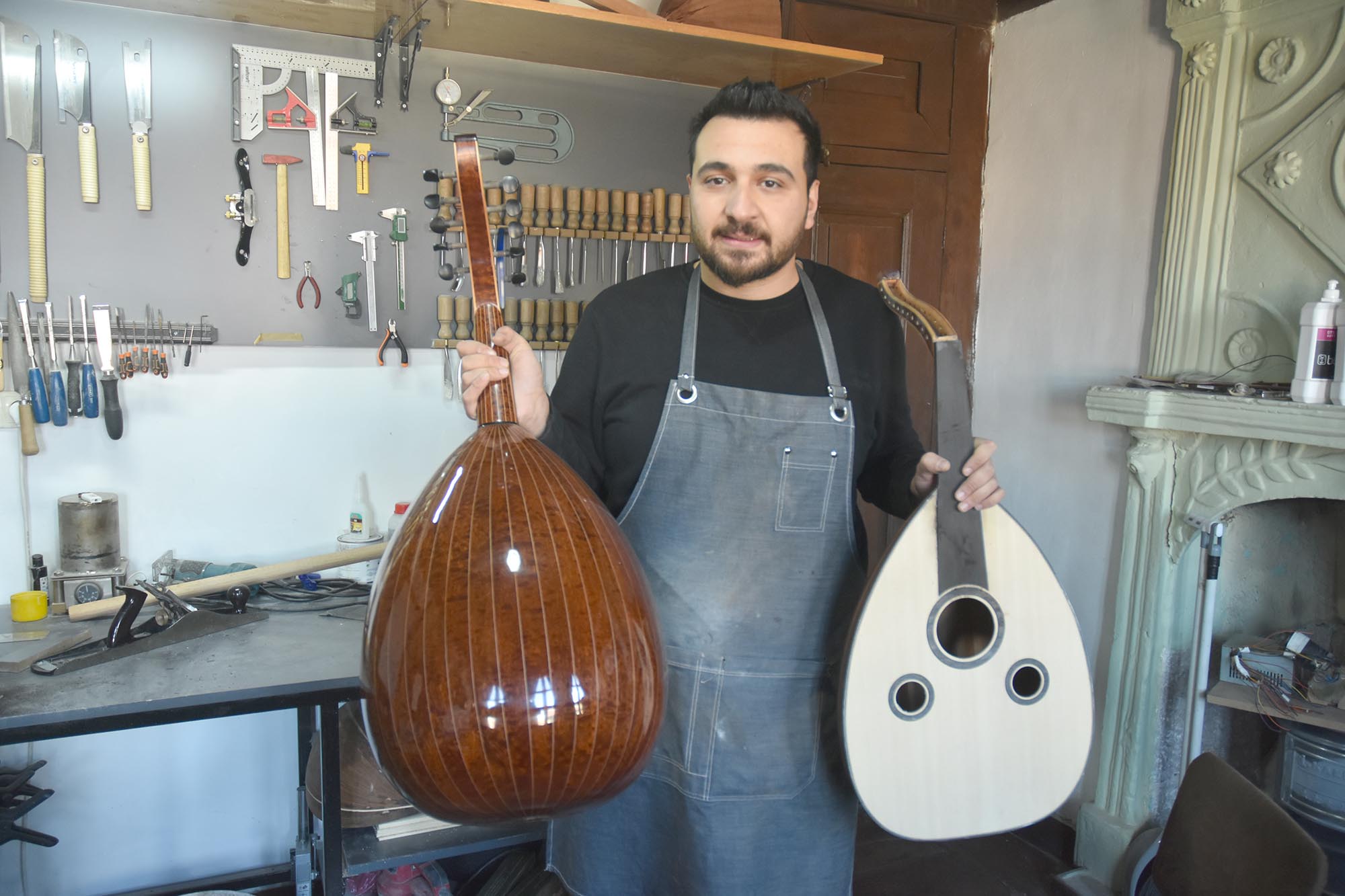 Afyonkarahisar’da yaşayan 29 yaşındaki müzik öğretmeni Recep Özdemir, Türkiye ve