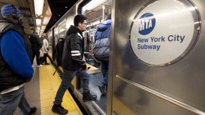 ABD’nin New York kentinde metro hatlarında işlenen suçla mücadele çerçevesinde