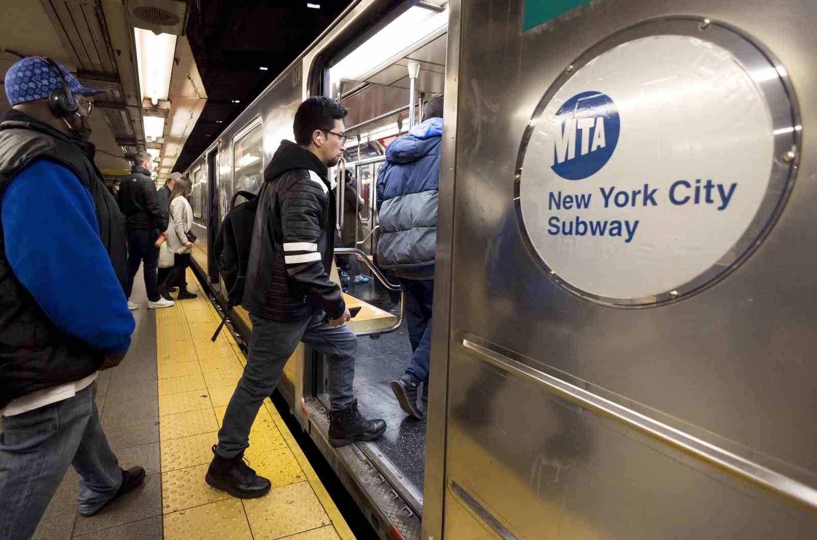 ABD’nin New York kentinde metro hatlarında işlenen suçla mücadele çerçevesinde