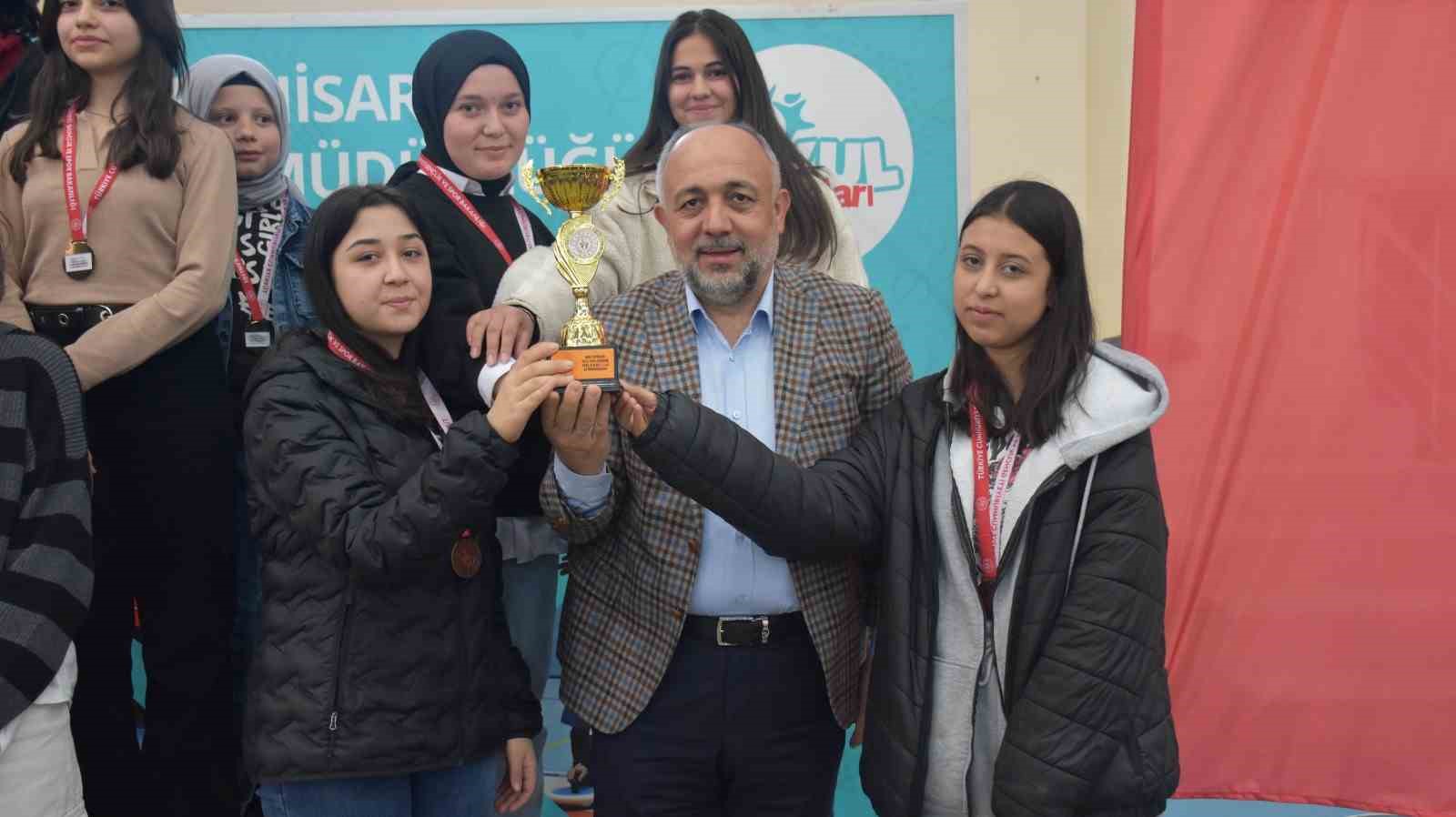 Afyonkarahisar’da Kocatepe Spor Kompleksi’nde heyecan dolu satranç müsabakaları sona erdi.