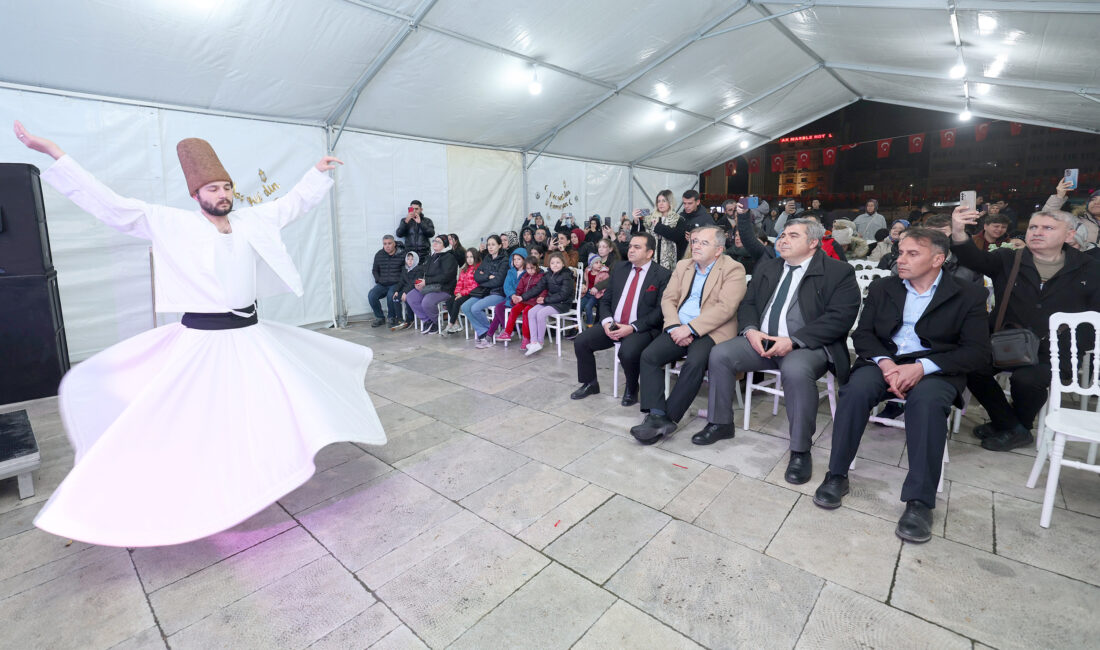 Afyonkarahisar’da ramazan etkinlikleri gerçekleştiriliyor. Afyonkarahisar Valiliği himayesinde Zafer Meydanı’nda gerçekleşen
