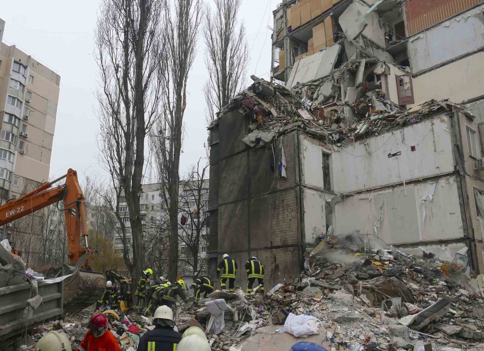 Rus ordusunun Ukrayna’nın Odessa kentinde bir apartmanı hedef aldığı saldırıda