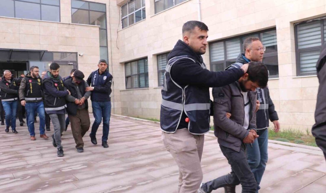 Afyonkarahisar’da sosyal medya üzerinden açtıkları kadın profilleri ile kendilerini çoban